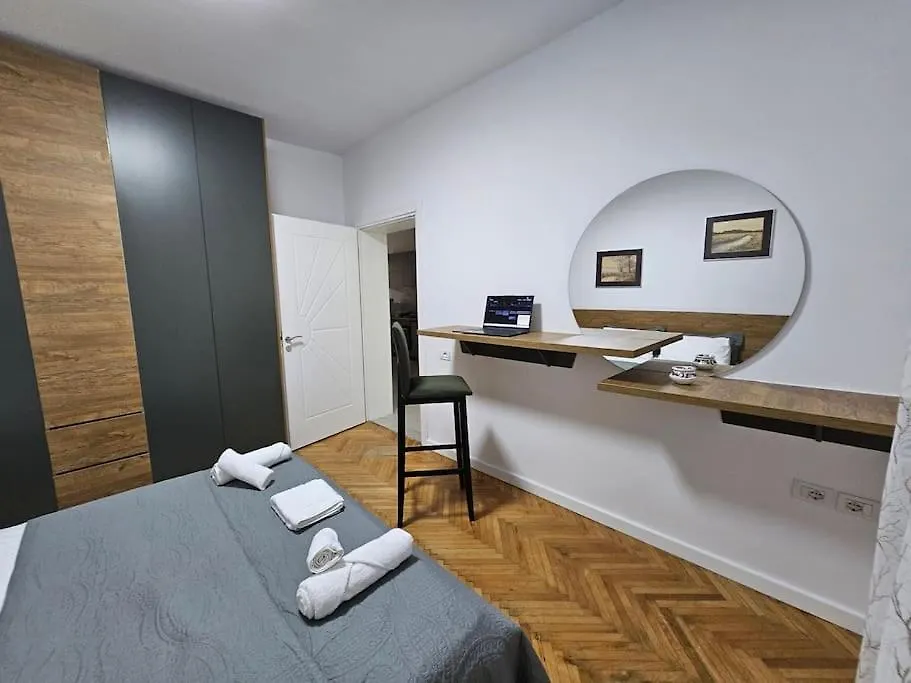 City Center Guesthouse Tirana 0*,